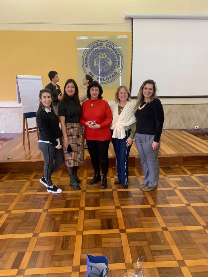 Sandra Farias Moares participa de Worshop