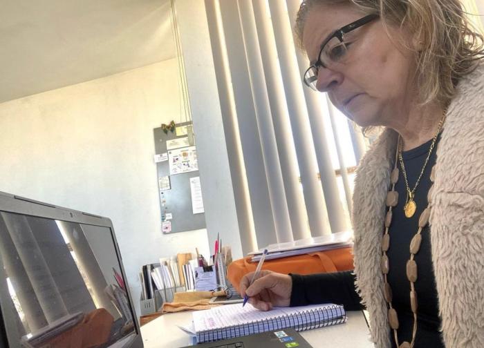 Sandra Farias Moraes em atualização para mais uma certificação
